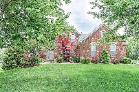 1460 Lucerne Manors Dr, Weldon Spring, MO 63304 photo 1