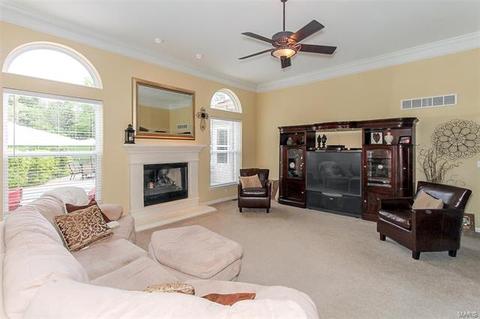 1460 Lucerne Manors Dr, Weldon Spring, MO 63304 photo 11