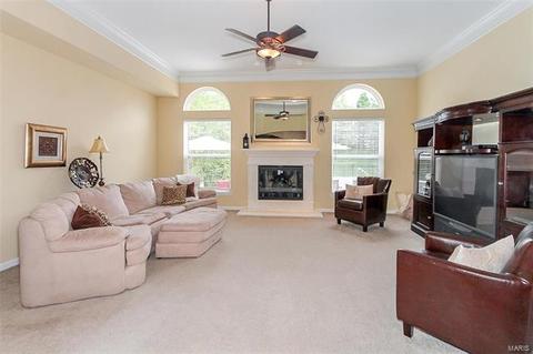 1460 Lucerne Manors Dr, Weldon Spring, MO 63304 photo 10