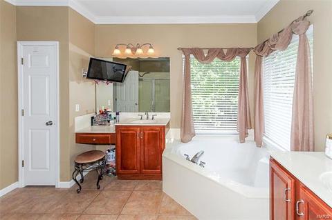 1460 Lucerne Manors Dr, Weldon Spring, MO 63304 photo 32