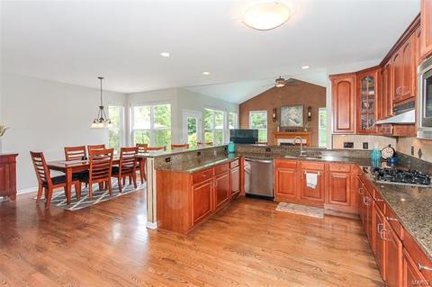 1460 Lucerne Manors Dr, Weldon Spring, MO 63304 photo 21