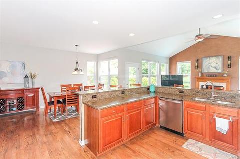 1460 Lucerne Manors Dr, Weldon Spring, MO 63304 photo 19