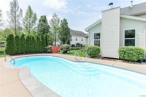 1460 Lucerne Manors Dr, Weldon Spring, MO 63304 photo 4