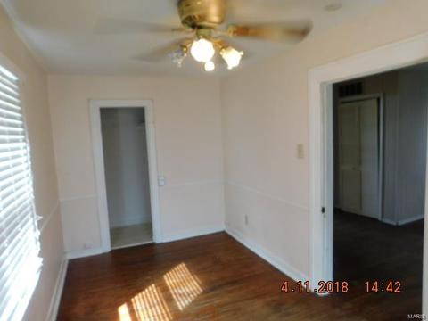 9507 Echo Ln, Saint Louis, MO 63114 photo 5