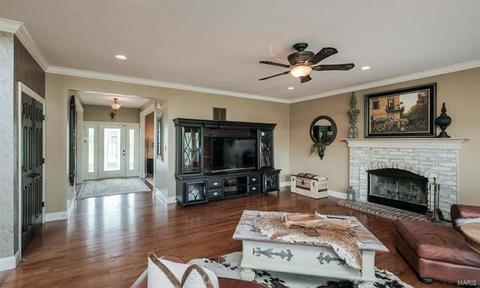 705 Hedgewood, O'fallon, MO 63368 photo 19