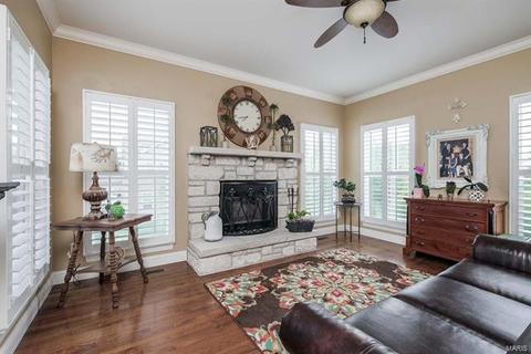 705 Hedgewood, O'fallon, MO 63368 photo 29