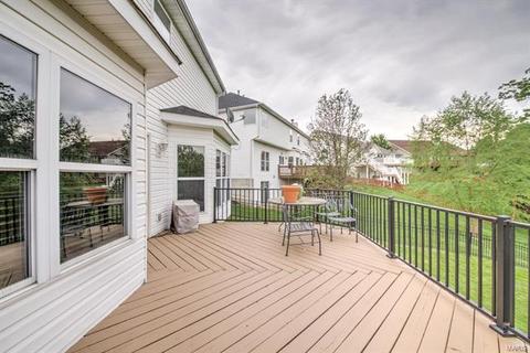 515 Meramec View Dr, Eureka, MO 63025 photo 2