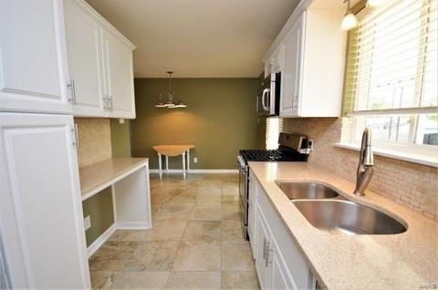 904 Saint Matthew Ave, O'fallon, MO 63366 photo 6