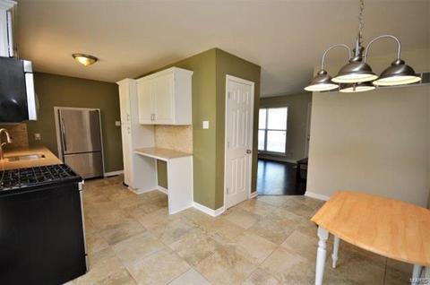904 Saint Matthew Ave, O'fallon, MO 63366 photo 7