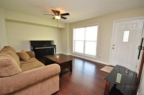 904 Saint Matthew Ave, O'fallon, MO 63366 photo 2