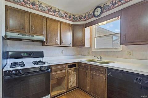 310 Ries Ct, Ballwin, MO 63021 photo 15