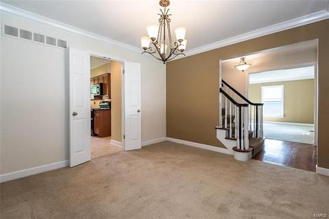 561 Stoddards Ml, Ballwin, MO 63011 photo 9