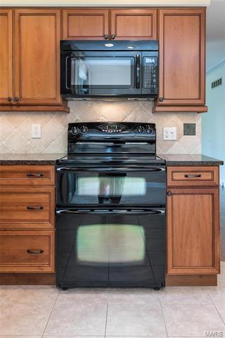 561 Stoddards Ml, Ballwin, MO 63011 photo 21