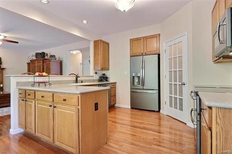 821 Castle Ridge Ct, Ballwin, MO 63021 photo 13
