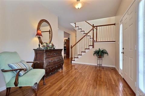 821 Castle Ridge Ct, Ballwin, MO 63021 photo 4