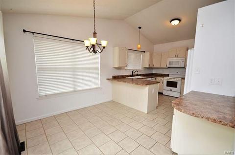 8 Cochise Ct, O'fallon, MO 63366 photo 6