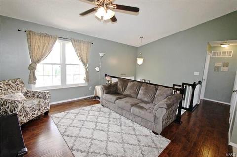 517 Sunward Dr, O'fallon, MO 63368 photo 2