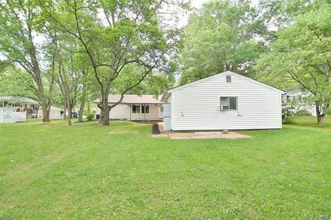 220 Ries Rd, Ballwin, MO 63021 photo 7
