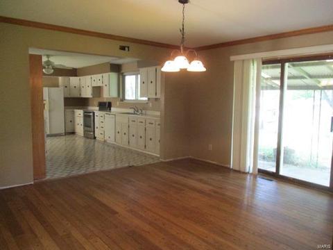 305 Surf Ct, Ballwin, MO 63021 photo 6