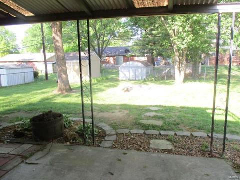305 Surf Ct, Ballwin, MO 63021 photo 20