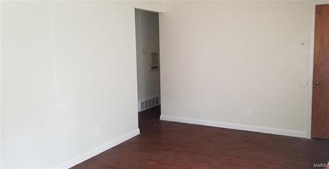 343 Royce, Saint Louis, MO 63135 photo 3