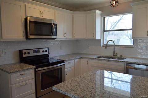 1203 Cypress Dr, O'fallon, MO 63366 photo 7