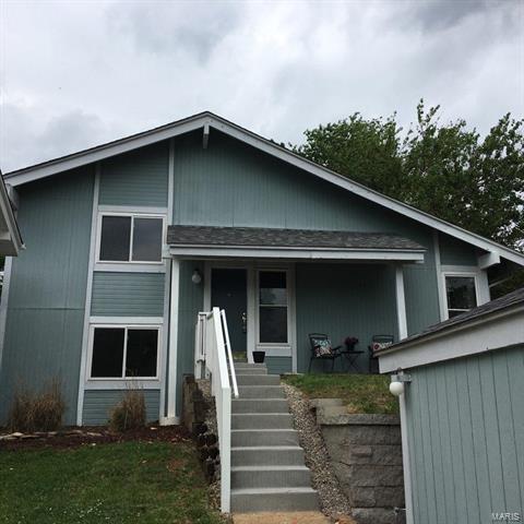 451 Down Hill Dr, Ballwin, MO 63021 photo 2