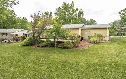 402 Iron Warrior Ln, Manchester, MO 63011 photo 31