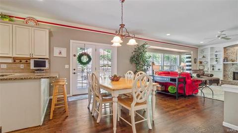 2451 Barrett Heights Dr, Ballwin, MO 63021 photo 24