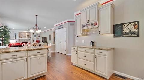 2451 Barrett Heights Dr, Ballwin, MO 63021 photo 23