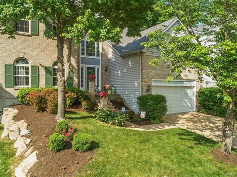 2451 Barrett Heights Dr, Ballwin, MO 63021 photo 2