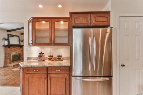 632 Waterford Rdg, Ballwin, MO 63021 photo 16