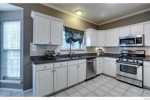 2494 Barrett Heights Dr, Ballwin, MO 63021 photo 10