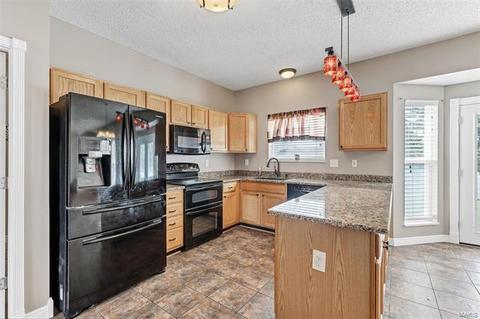 1949 Hedge Dr, O'fallon, MO 63366 photo 10