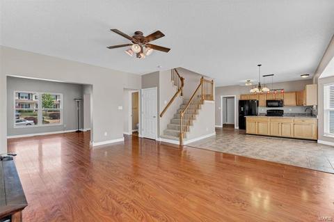 1949 Hedge Dr, O'fallon, MO 63366 photo 6