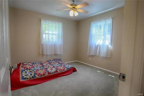 3623 Dixie Dr, Saint Ann, MO 63074 photo 7