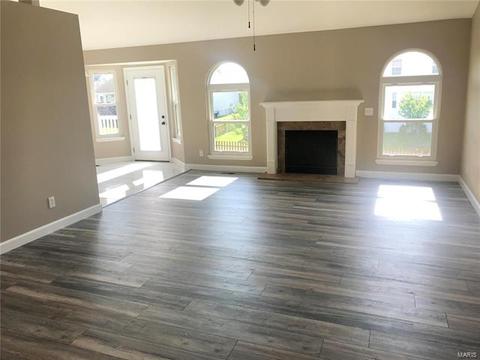 126 Grey Wolf Dr, O'fallon, MO 63366 photo 2