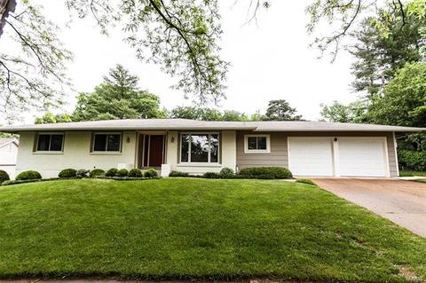 817 Phaeton Dr, Manchester, MO 63021 photo 1
