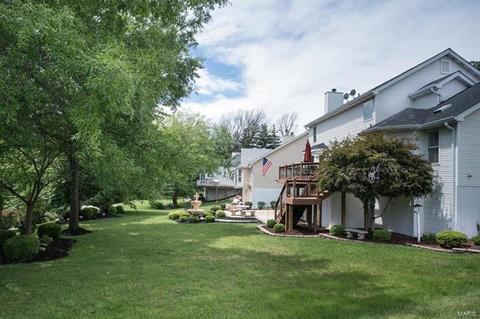 315 Marsten Ct, Ballwin, MO 63021 photo 3