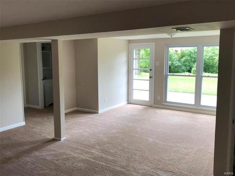 747 Burwick, Manchester, MO 63021 photo 26