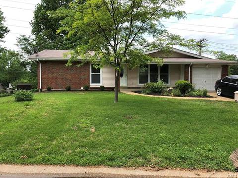 747 Burwick, Manchester, MO 63021 photo 1