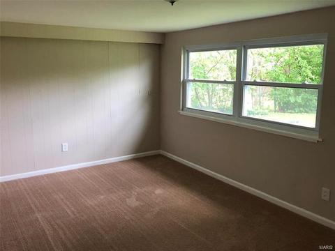 747 Burwick, Manchester, MO 63021 photo 31