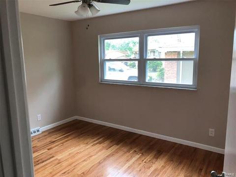 747 Burwick, Manchester, MO 63021 photo 16