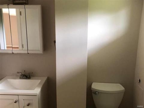 747 Burwick, Manchester, MO 63021 photo 19