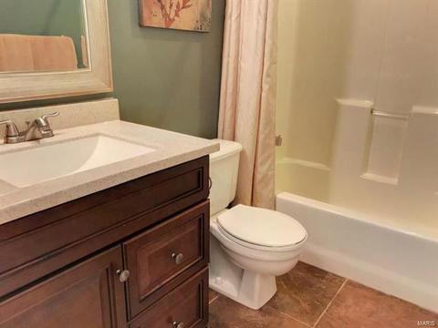 232 Royalltrail Ln, O'fallon, MO 63368 photo 13