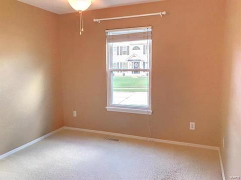 232 Royalltrail Ln, O'fallon, MO 63368 photo 12