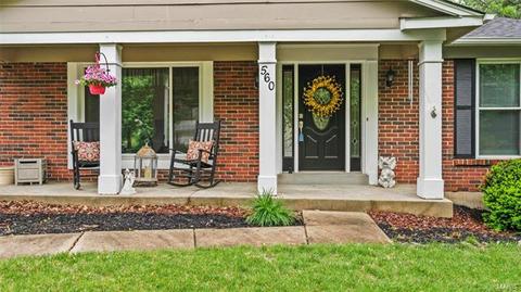 560 Princeway Ct, Manchester, MO 63011 photo 2