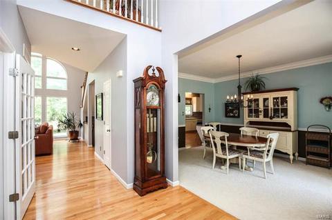 876 Kiefer Trails Dr, Ballwin, MO 63021 photo 4
