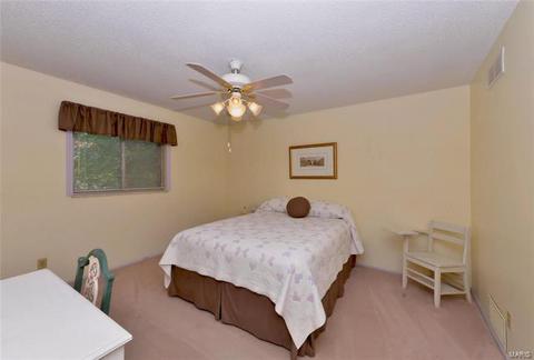 805 Clayworth, Ballwin, MO 63011 photo 22