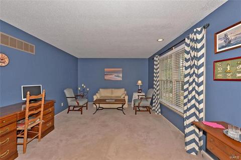 805 Clayworth, Ballwin, MO 63011 photo 14